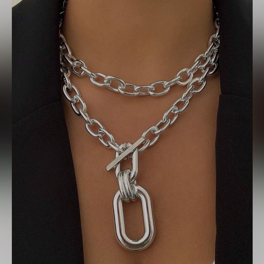 Silver necklace set